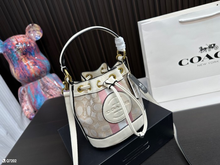 一目惚れ♪ Coachコーチ 激安通販 ショルダーバッグ