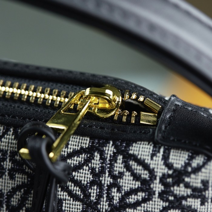 入手困難 Loeweロエベ n級品 レディースハンドバック