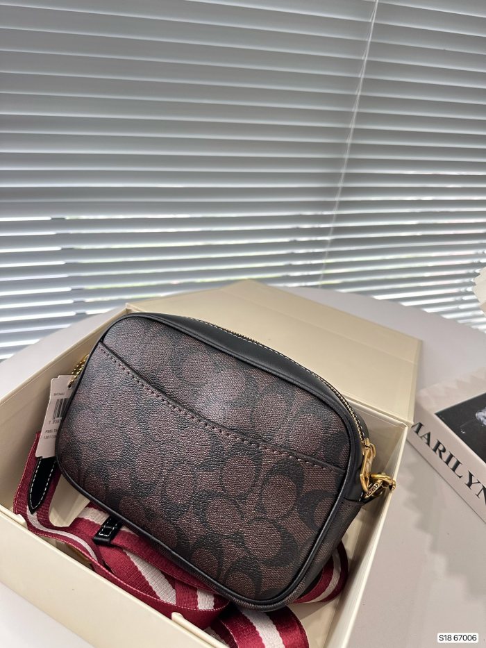 累積売上総額第１位！Coachコーチ コピー ショルダーバッグ