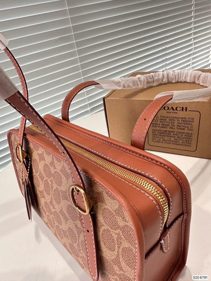 大人気 Coachコーチ 偽物通販 ショルダーバッグ