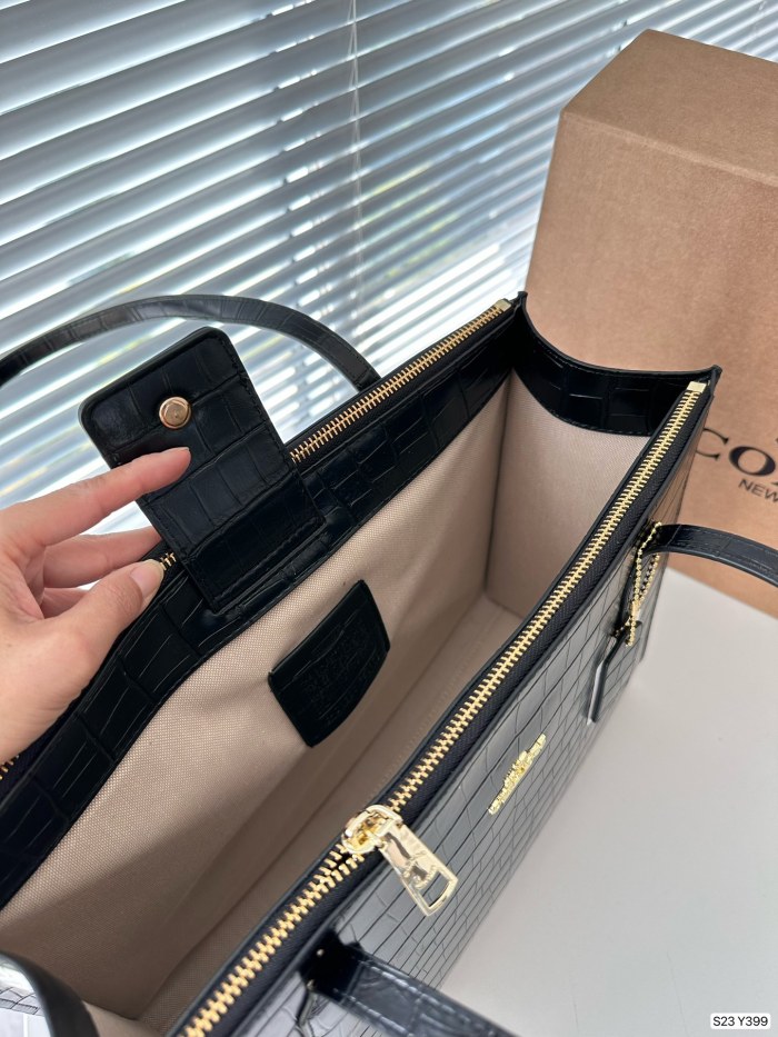 日本未入荷 Coachコーチ 激安偽物 ハンドバック