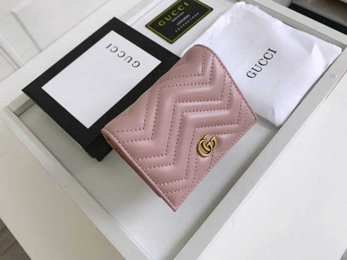 【話題商品！】Gucciグッチ n級品 財布