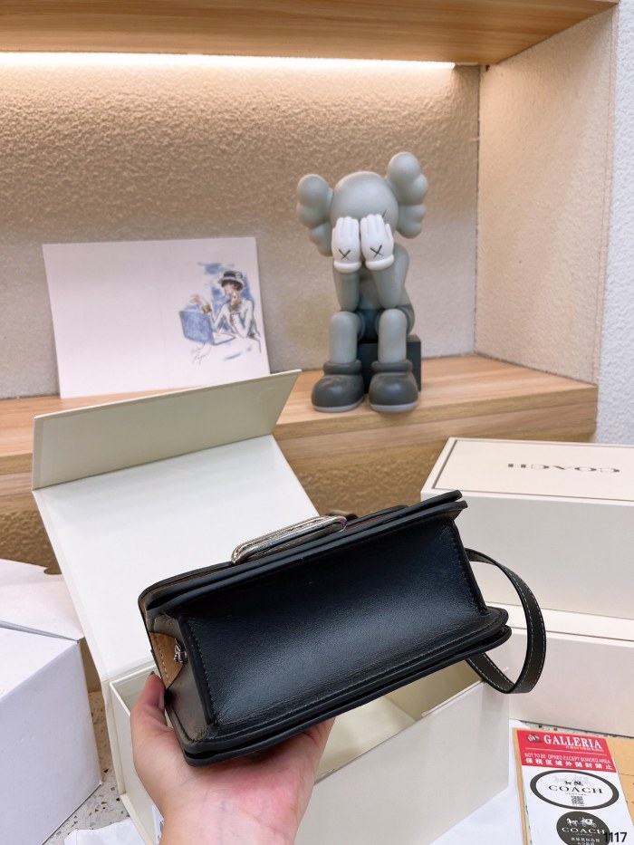 大人気 Coachコーチ 偽物通販 ショルダーバッグ