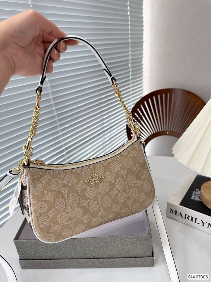 超奇跡の入荷☆ Coachコーチ 偽物通販 ショルダーバッグ