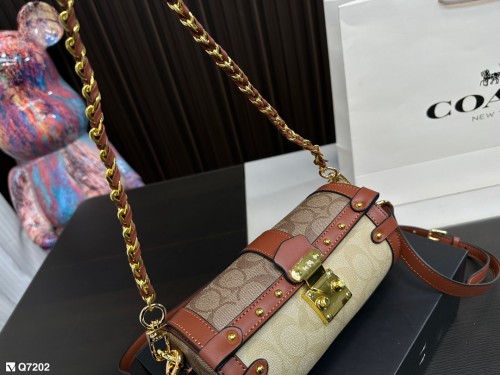 累積売上総額第１位！Coachコーチ コピーおすすめ ショルダーバッグ