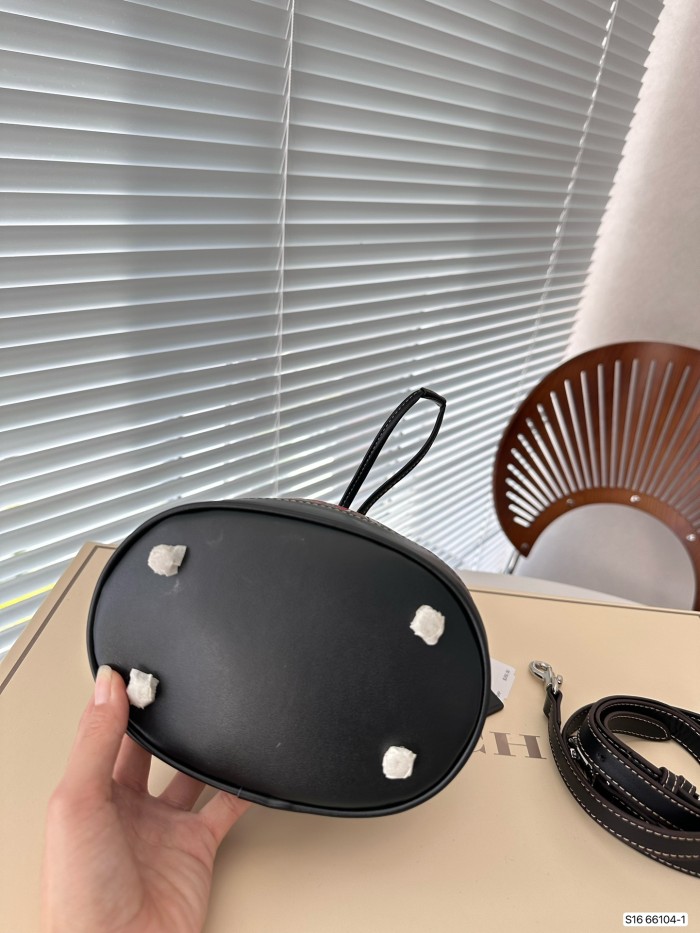 新作 Coachコーチ コピーおすすめ ショルダーバッグ
