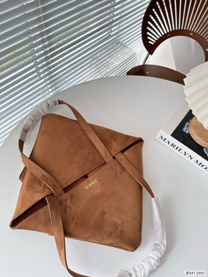 ★超人気 Loeweロエベ 偽物通販 レディースショルダーバッグ