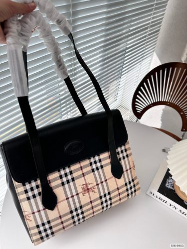累積売上総額第１位！Burberry バーバリー スーパーコピー レディース ショルダーバッグ