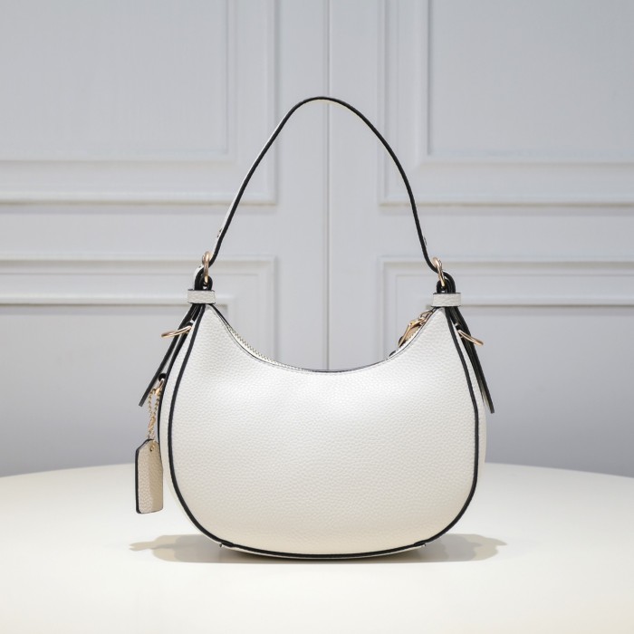 ★超人気 Coachコーチ コピーおすすめ ショルダーバッグ