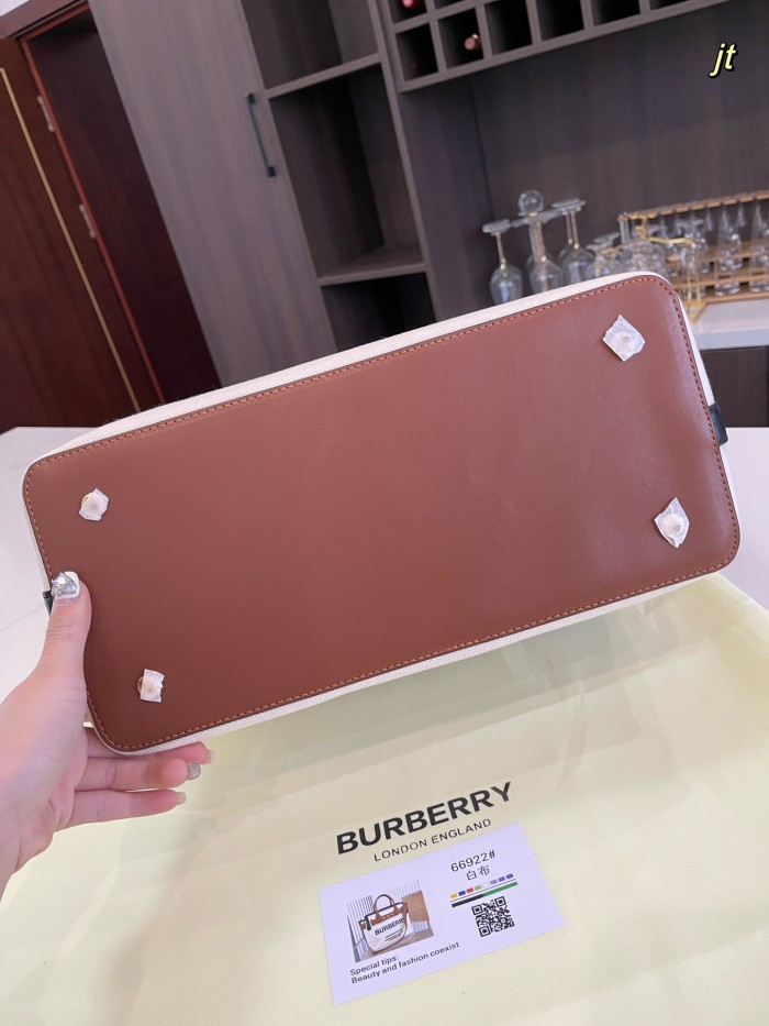 使い勝手良し Burberry バーバリースーパーコピー ショルダーバッグ
