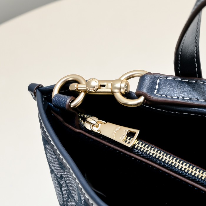 使い勝手良し Coachコーチ コピーおすすめ ショルダーバッグ