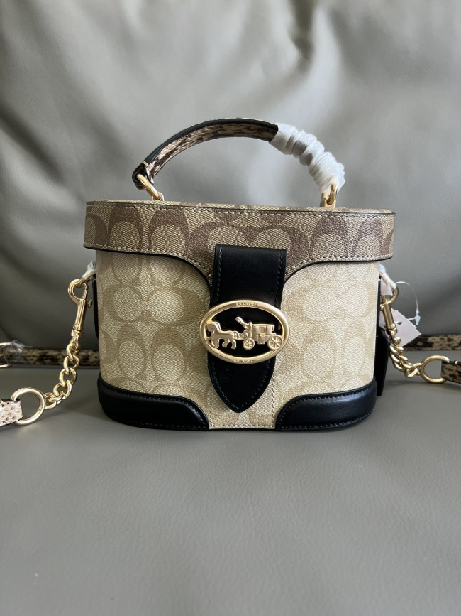 入手困難 Coachコーチ スーパーコピー ショルダーバッグ