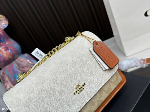 超奇跡の入荷☆ Coachコーチ n級品 ショルダーバッグ