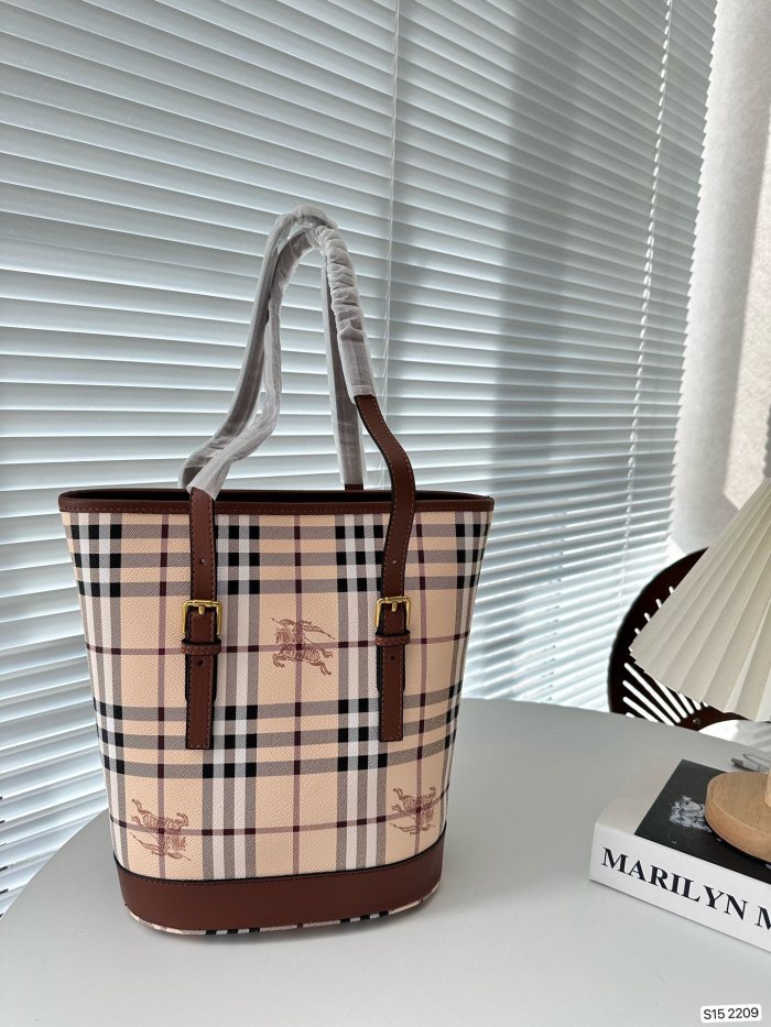 一目惚れ♪ Burberry バーバリー n級品 レディース ショルダーバッグ