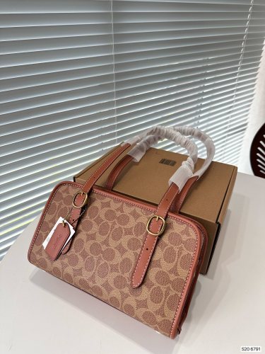 大人気 Coachコーチ 偽物通販 ショルダーバッグ