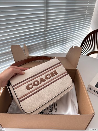 【話題商品！】Coachコーチ スーパーコピー ショルダーバッグ
