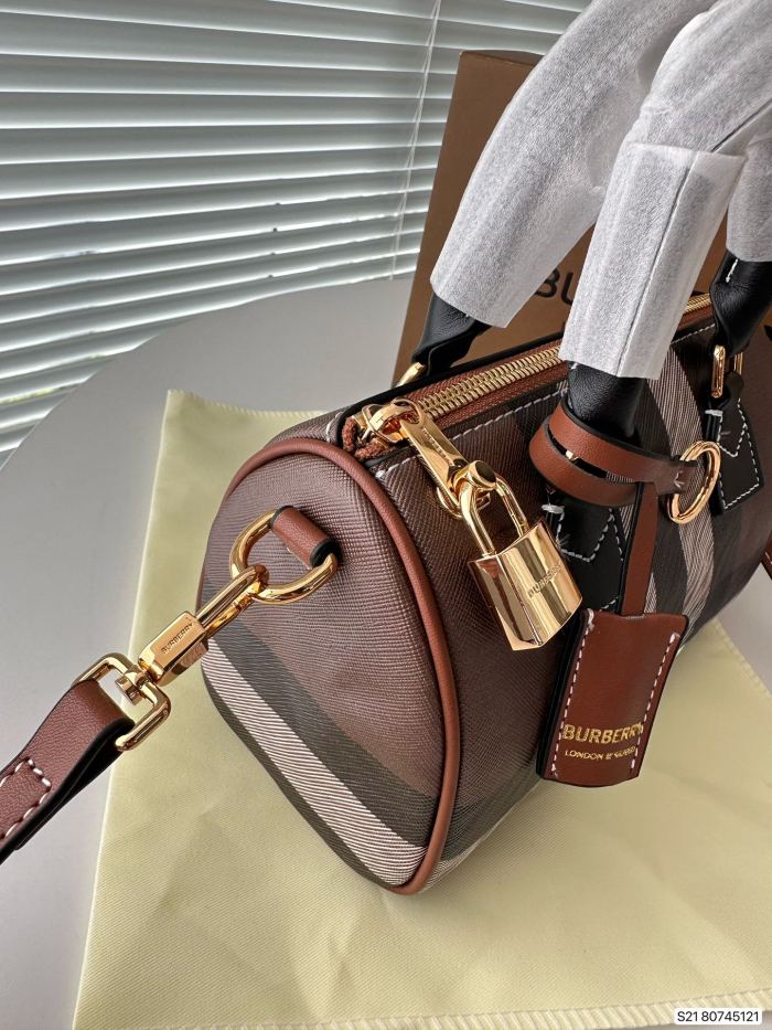 大人気 Burberry バーバリー コピー ショルダーバッグ