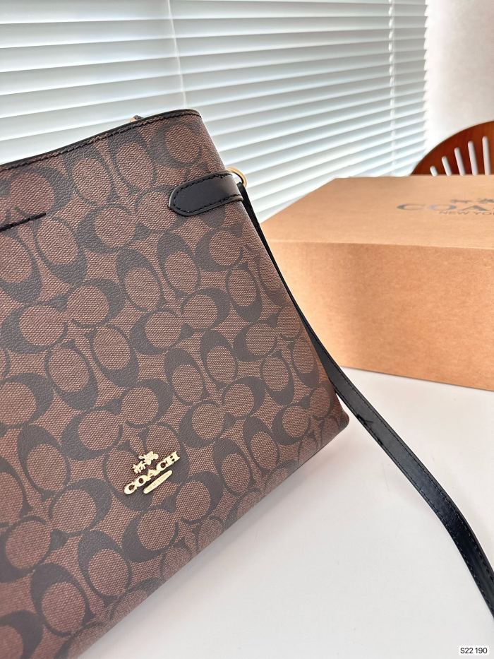 超話題! Coachコーチ スーパーコピー ショルダーバッグ