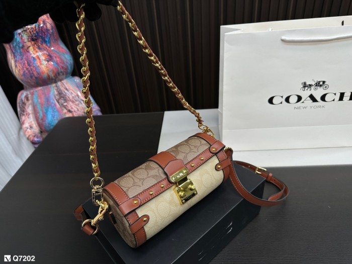 累積売上総額第１位！Coachコーチ コピーおすすめ ショルダーバッグ