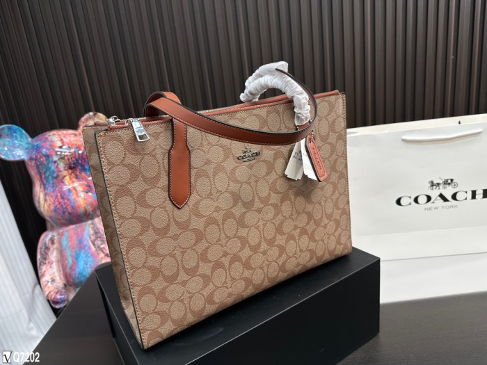 日本未入荷 Coachコーチ 激安通販 ショルダーバッグ