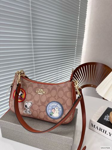 累積売上総額第１位！Coachコーチ コピー ショルダーバッグ