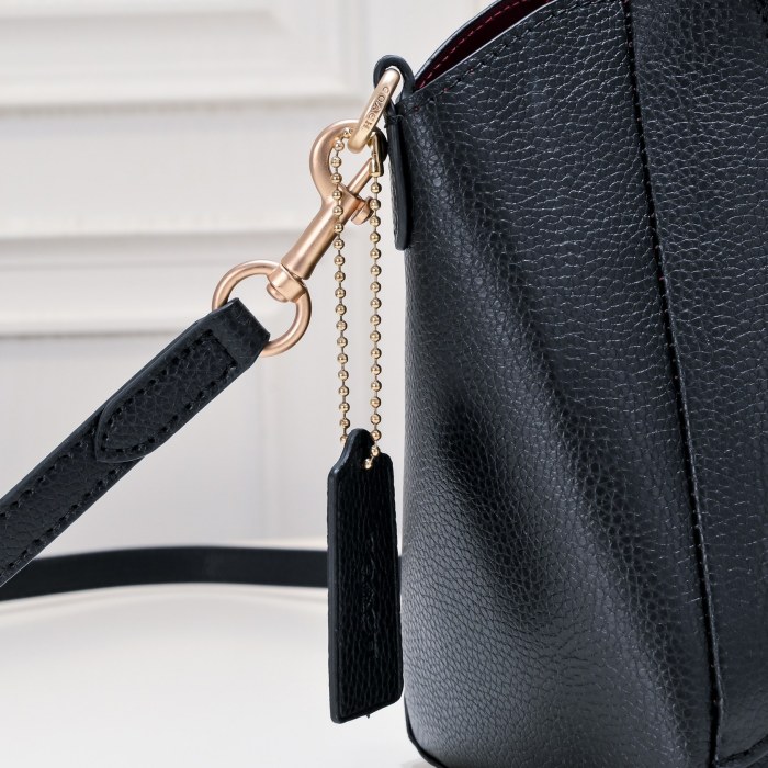【限定】Coachコーチ 偽物通販 ショルダーバッグ