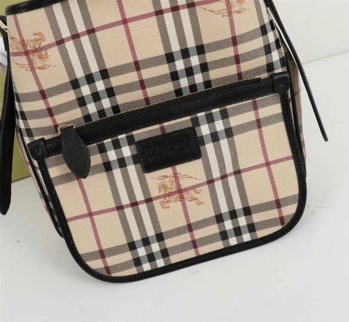 累積売上総額第１位！Burberry バーバリー 激安偽物 レディース ショルダーバッグ