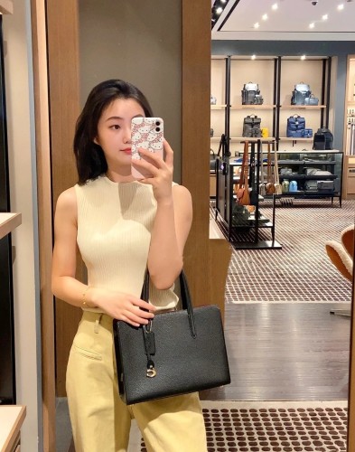 累積売上総額第１位！ Coachコーチ 偽物通販 ショルダーバッグ