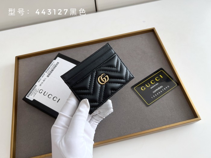 一目惚れ♪ Gucciグッチ スーパーコピー 財布