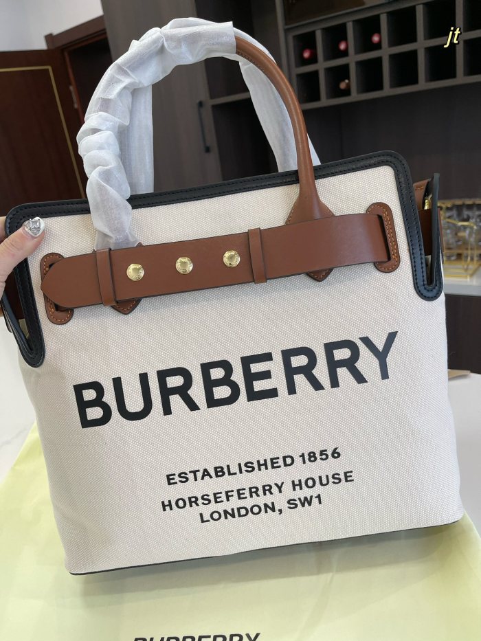 使い勝手良し Burberry バーバリースーパーコピー ショルダーバッグ