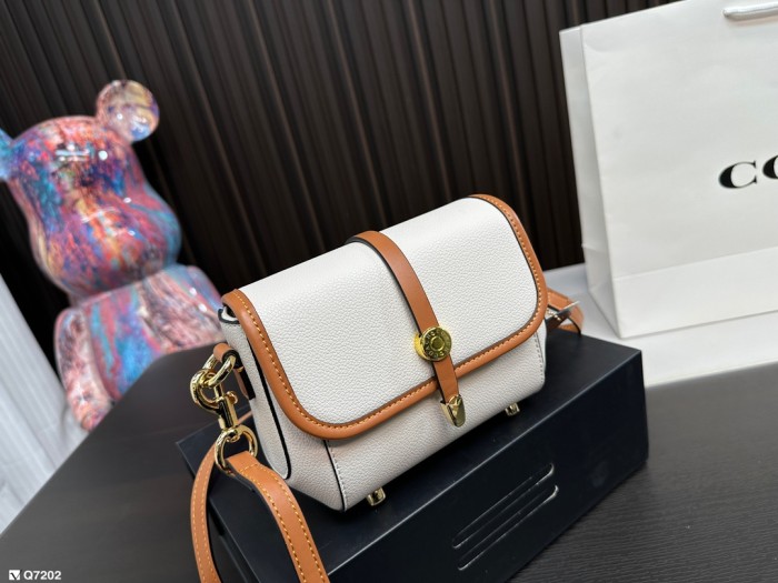 【話題商品！】Coachコーチ コピー ショルダーバッグ