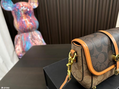 追跡付 Coachコーチ コピー ショルダーバッグ