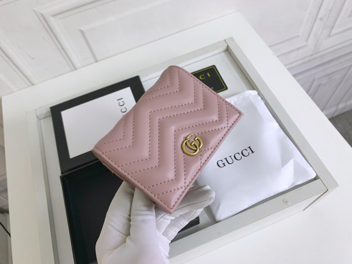 【話題商品！】Gucciグッチ n級品 財布