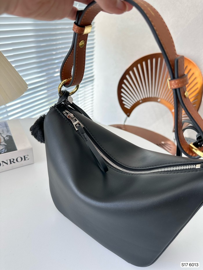 超奇跡の入荷☆ Loeweロエベ 激安通販 レディースショルダーバッグ