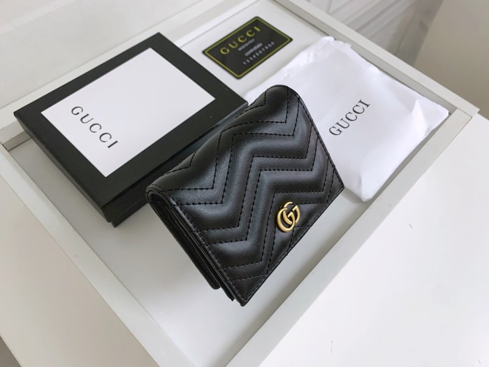 追跡付 Gucciグッチ 激安偽物 財布