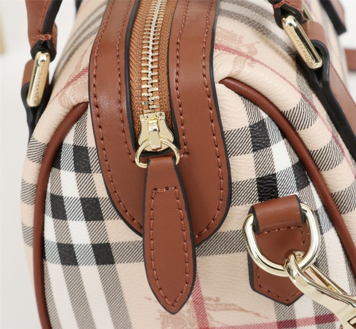 大人気 Burberry バーバリー n級品 レディース ショルダーバッグ