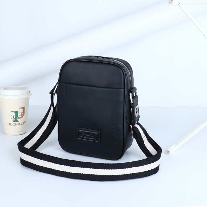 日本未入荷 Ballyバリー スーパーコピー メンズショルダーバッグ