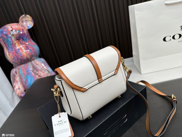 【話題商品！】Coachコーチ コピー ショルダーバッグ