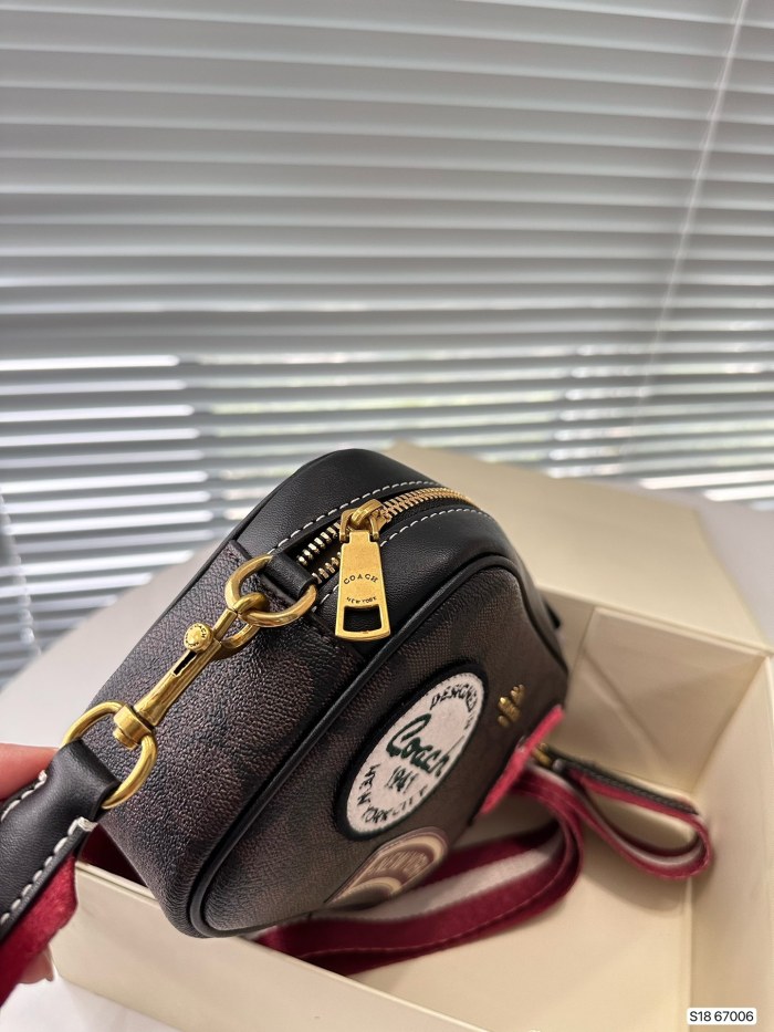 累積売上総額第１位！Coachコーチ コピー ショルダーバッグ