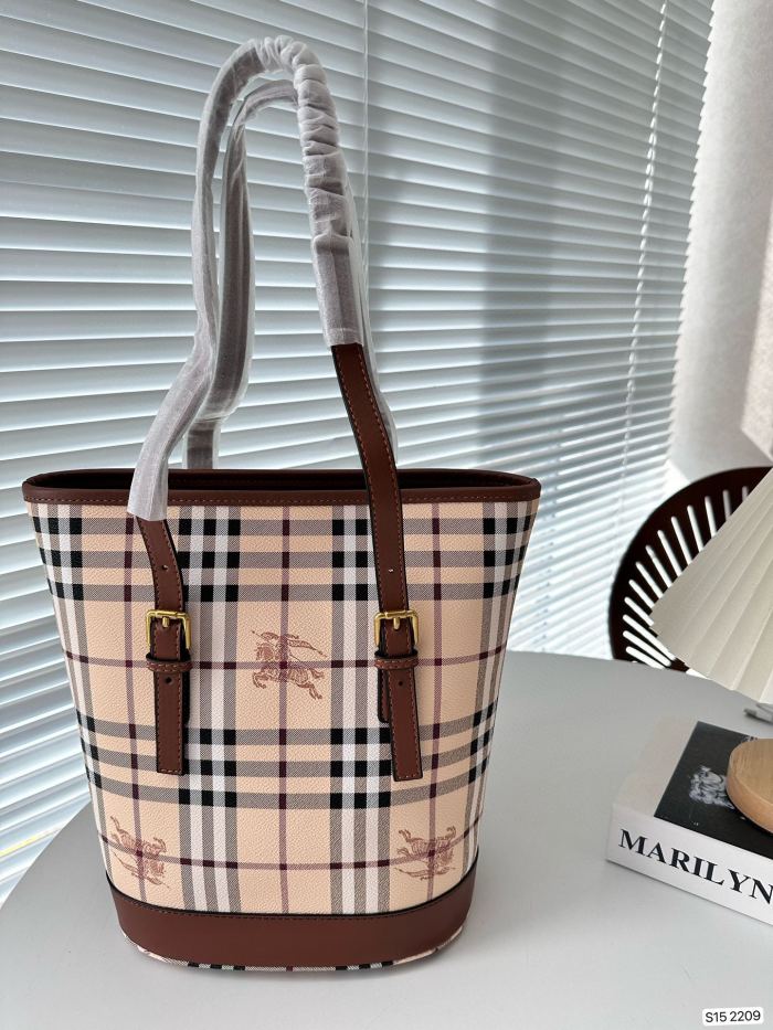 一目惚れ♪ Burberry バーバリー n級品 レディース ショルダーバッグ
