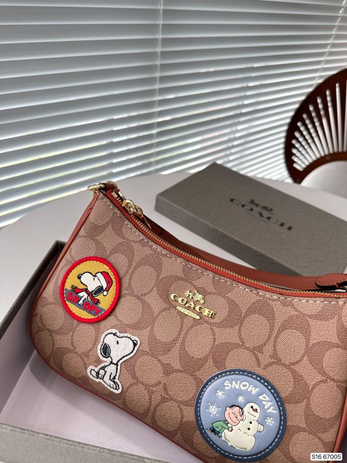 累積売上総額第１位！Coachコーチ コピー ショルダーバッグ