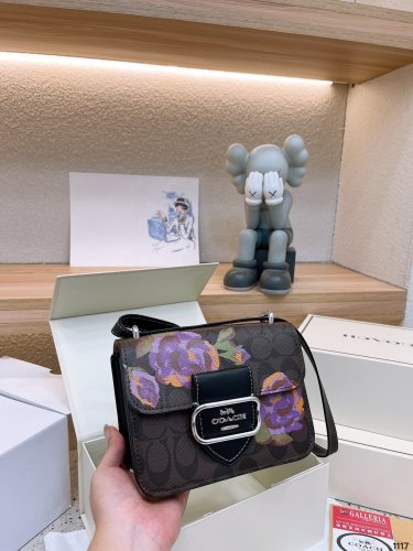 大人気 Coachコーチ 偽物通販 ショルダーバッグ