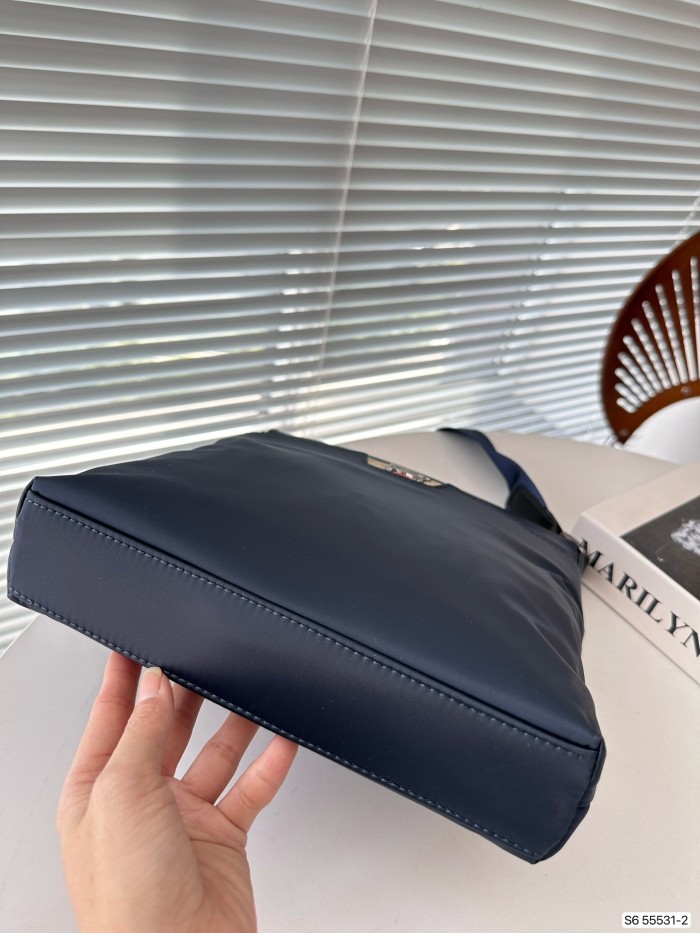 新作 Burberry バーバリー 激安通販 ショルダーバッグ