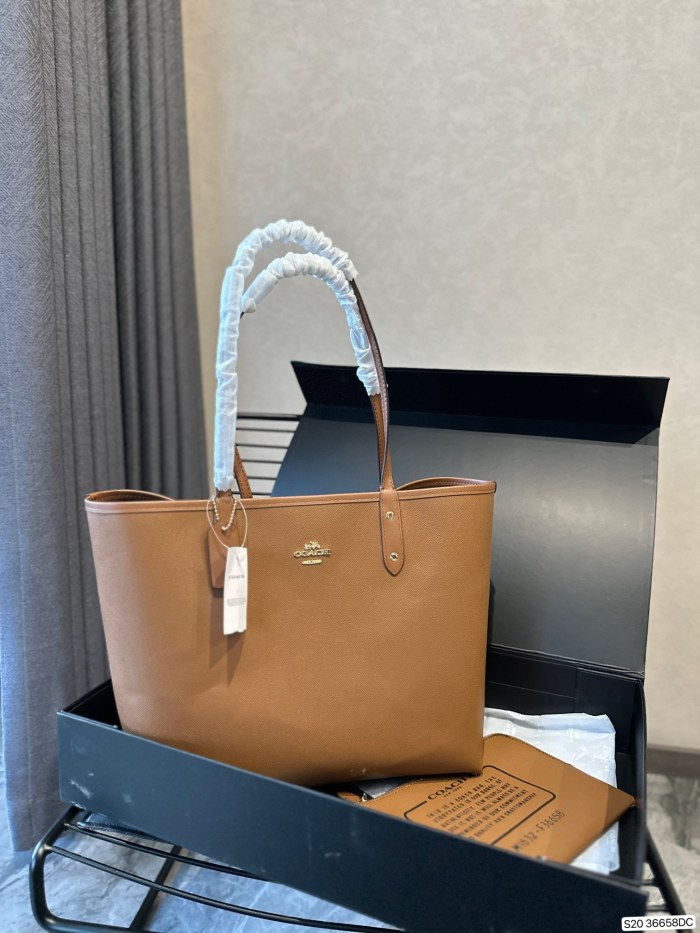 入手困難 Coachコーチ スーパー コピー ハンドバック