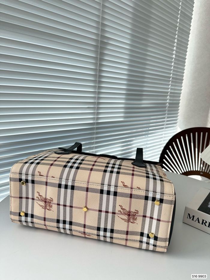 累積売上総額第１位！Burberry バーバリー スーパーコピー レディース ショルダーバッグ