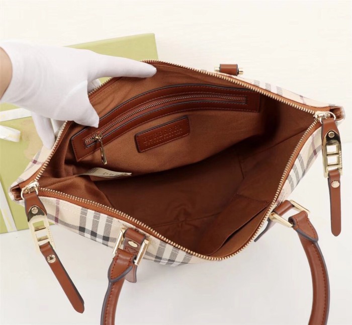 入手困難 Burberry バーバリー 偽物通販 レディース ショルダーバッグ