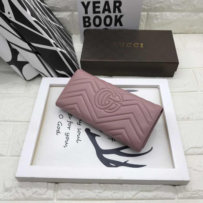日本未入荷 Gucciグッチ n級品 財布