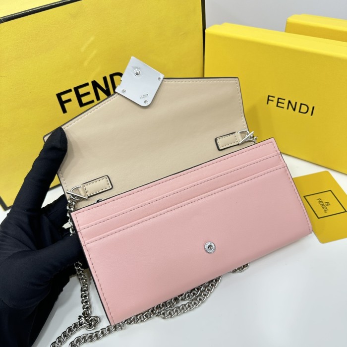 日本未入荷 Fendiフェンディ激安偽物 長財布