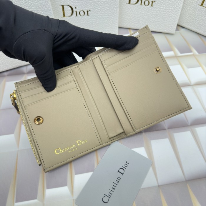 一目惚れ♪ Diorディオール 激安通販 短財布
