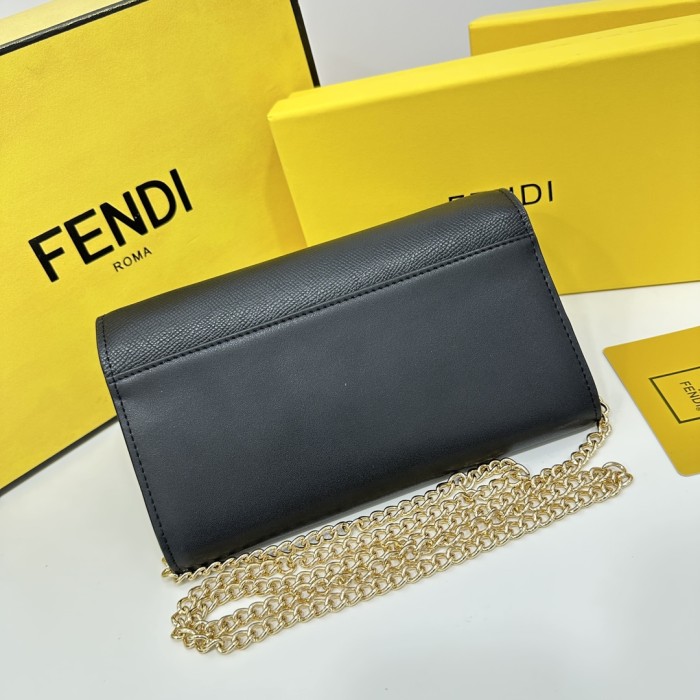 【話題商品！】Fendiフェンディコピーおすすめ 長財布